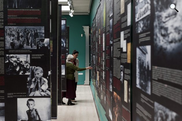 Déri Múzeum Katyn - Tömeggyilkosság, politika, erkölcs című kiállítás (MTI Fotó: Czeglédi Zsolt)