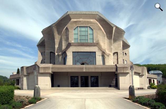 A második Goetheanum, Rudolf Steiner (Fotó: rudolfsteinerweb.com)