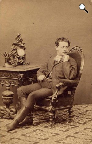 Paulay Ede színész, színházigazgató, író, 1867 (Fotó: OSZK)