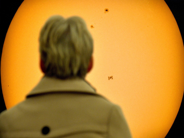 A Capa Központban Komka Péter (MTI/MTVA) ISS c. képe 2. díjat nyert a 34. Magyar Sajtófotó Pályázat természet és tudomány kategóriájában. (MTI Fotó: Máthé Zoltán) 