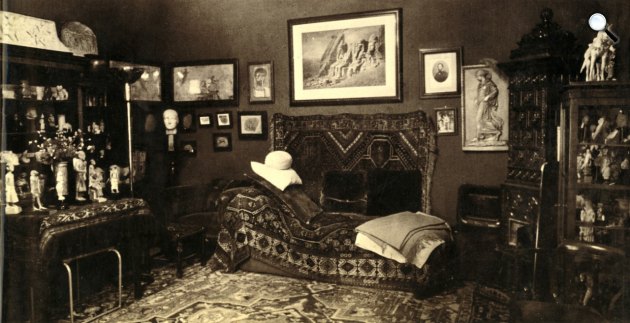 Sigmund Freud szobája a híres dívánnal, London, 1938 (Fotó: Freud Museum London/Facebook)