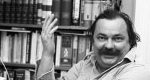 Lázár Ervin író a dolgozószobájában