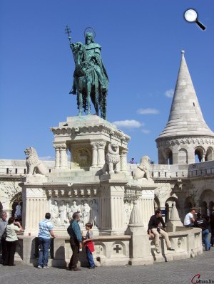  Szentháromság tér, Szent István szobra (Stróbl Alajos, 1906.) a Halászbástyánál (Fotó: Kibelbeck Mara/Cultura.hu)