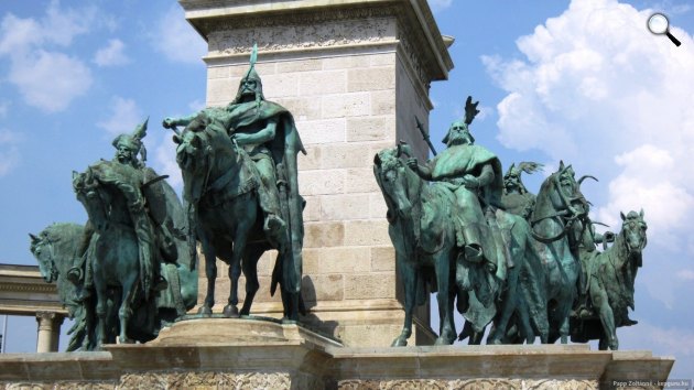 Millenniumi emlékmű a későbbi Hősök terén, a hét vezér szoborcsoporttal, Budapest, (Fotó: Képguru)