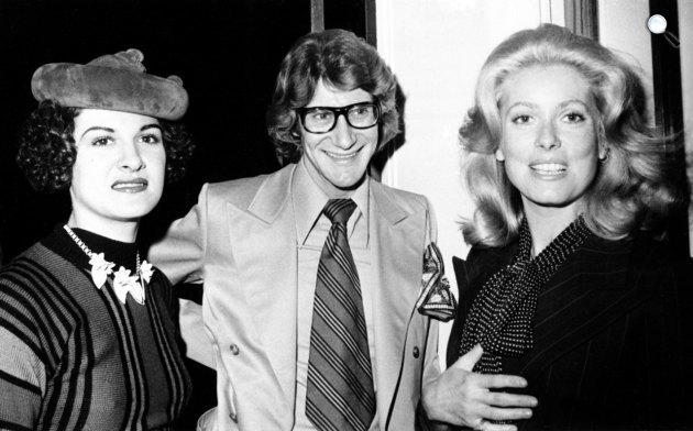 Paloma Picasso, Yves Saint Laurent és Catherine Deneuve (Fotó: listal.com)