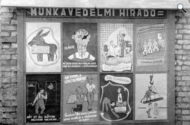 Vicces, humoros faliújság, 1958 (Fotó: Fortepan)