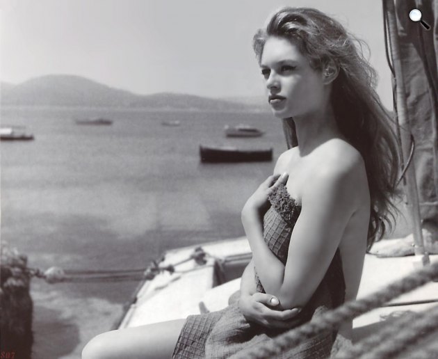  Brigitte Bardot topless napozik Cannes-ban (Fotó: listal.com)