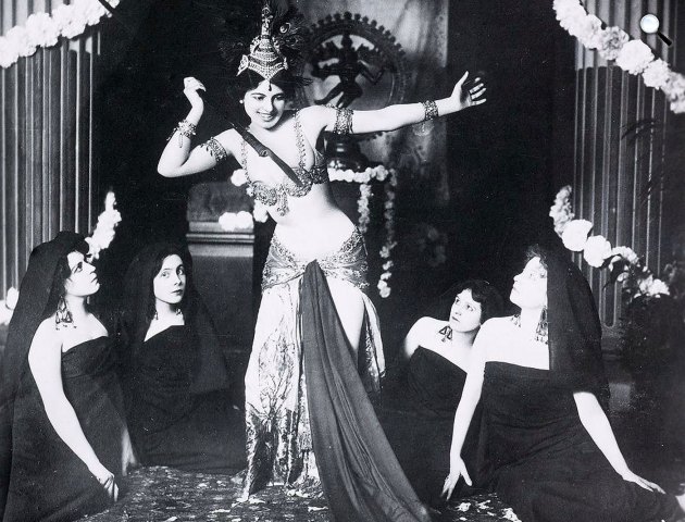 Mata Hari táncol (Fotó: listal.com)