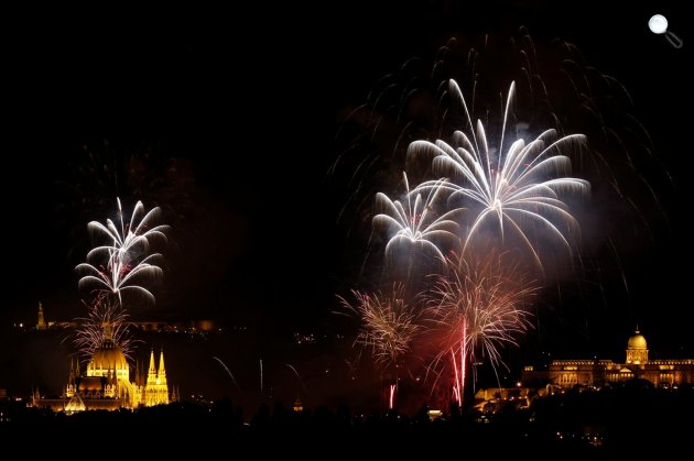 Tűzijáték Budapesten, augusztus 20. (MTI Fotó)