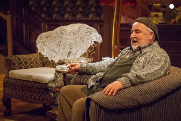 Harold Pinter: Hazatérés - Mikó István, Zenthe Ferenc Színház - VSZF 2016 (Fotó: Thália Színház)