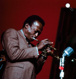 Miles Davis jazz trombitás, London, 1967 (Fotó: Daid REdfern/milesdavis.com)