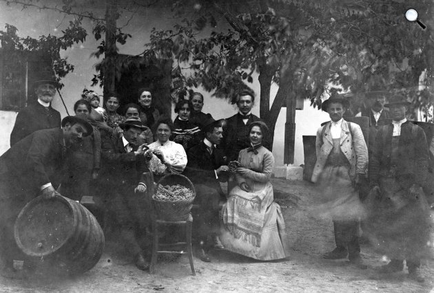 Szüreti mulatság, 1903 (Fotó: Fortepan)