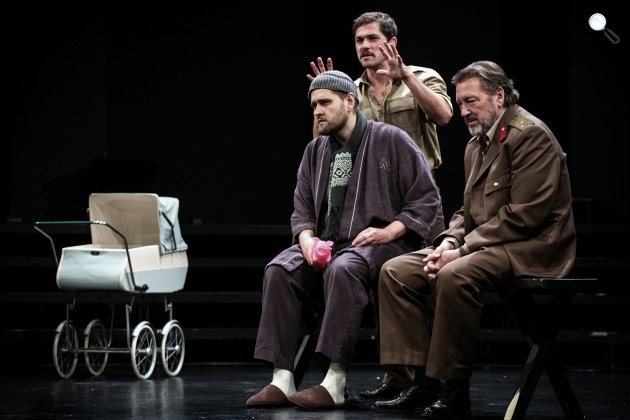 Csehov: Három nővér, Örkény Színház, 2016 (Fotó: Gordon Eszter)