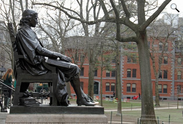 John Harvard szobra, Harvard Egyetem, Cambridge, USA (Fotó: pixabay.com)