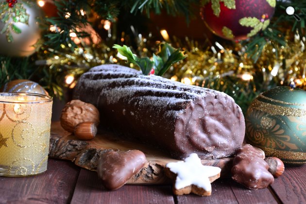 Karácsonyi fatörzs, Bûche de Noël au chocolat (Fotó: cuisineazcom)