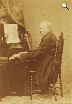 Erkel Ferenc a zongoránál, c. 1870 (Fotó: Canzi Heller / MNM)