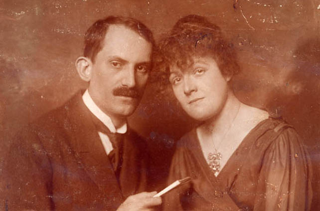 Babits Mihály (1883-1941) költő, író, műfordító, és felesége Tanner Ilona (Török Sophie) (1895-1955) író, költő, részlet (Fotó: Székely Aladár/Nyugat/OSZK)