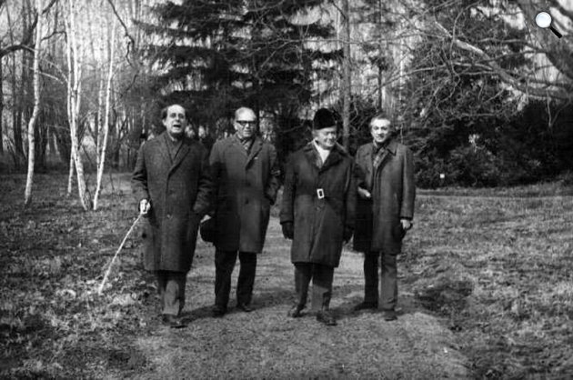 Kolozsvári Grandpierre Emil, Barabás Tibor, Vihar Béla és Vészi Endre (Fotó: OSZK)