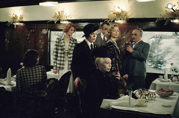 Gyilkosság az Orient expresszen - Albert Finney, Sean Connery, Lauren Bacall, Vanessa Redgrave, Rachel Roberts, Wendy Hiller, 1974 (Fotó: Listal)