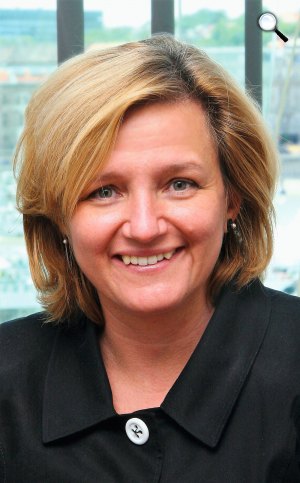 Aczél Petra nyelvész (Fotó: TINTA Könyvkiadó)