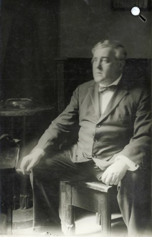 Molnár Ferenc (1878-1952) író az Égi és földi szerelem próbáján a Magyar színházban (Fotó: PIM / europeana.eu)