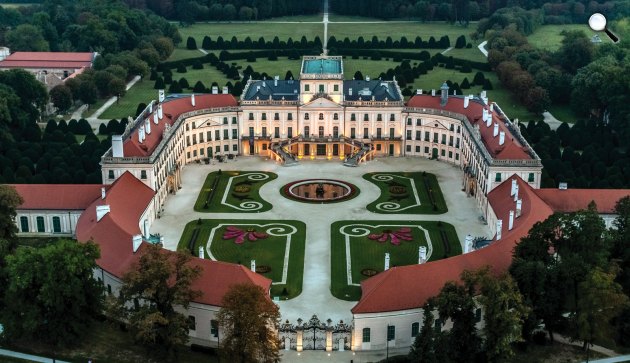 Az Esterházy-kastély madártávlatból, Fertőd (Fotó: Eszterháza Központ / Batár Zsolt)