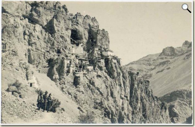  A phugtali (Zangszkár) kolostor Nyugat-Tibetben (Baktay Ervin fényképe 1928. szeptember, MTAK Kézirattár Ms 5967/195)