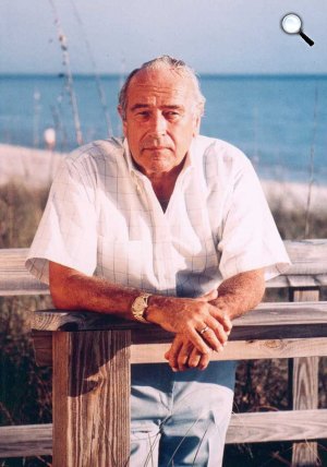 Robert Ludlum (1927-2001) író (Fotó: babelio.com)
