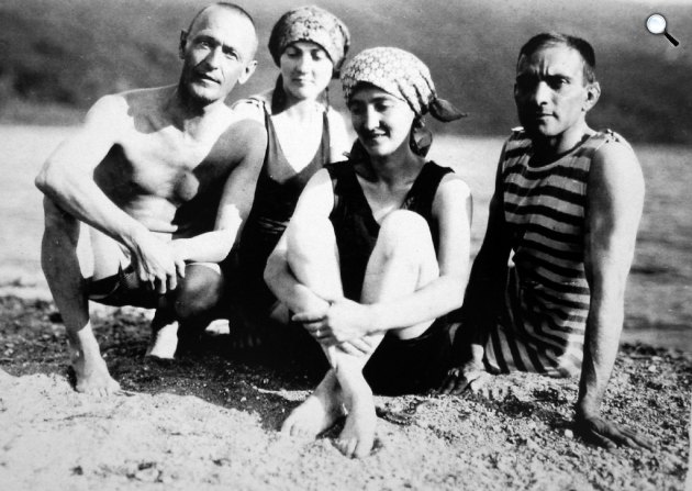 Hermann Hesse író a barátaival nyáron, 1921 (Fotó: babelio.com)