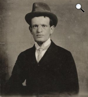 Karinthy Frigyes (1887-1938) író fiatalkori képe (Fotó: PIM)