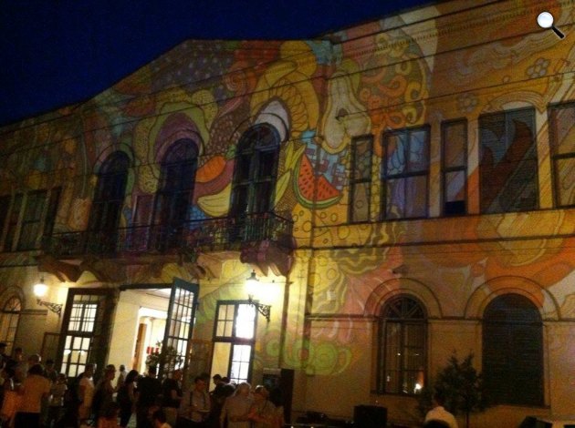 Fényfestés a Petőfi Irodalmi Múzeum falán a Múzeumok éjszakáján (Fotó: PIM)
