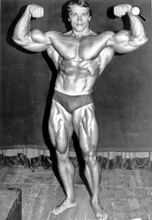 Arnold Schwarzenegger a Mr. Olimpia versenyen, 1974 (Fotó: listal.com)