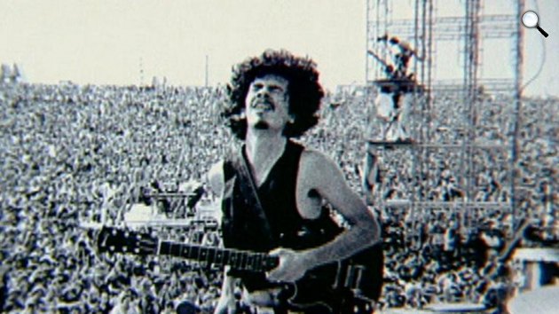 Carlos Santana a Woodstock Fesztiválon, 1969 (Fotó: santana.com)