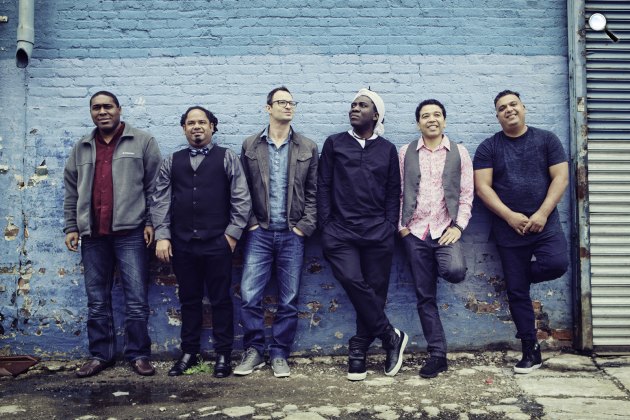 Richard Bona & Mandekan Cubano (Fotó: C Rebecca Meek)