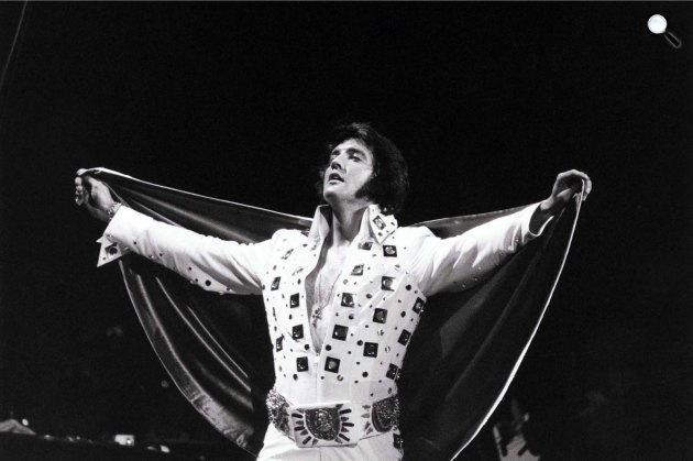 Elvis Presley (1935-1977) énkes, színész 1972 (Fotó: George Kalinsky / listal.com)