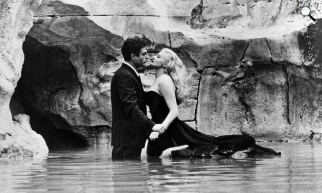 Fellini: Az édes élet (La Dolce Vita) - Marcello Mastroianni és Anita Ekberg, 1960 (Fotó: Pannonia Entertainment)