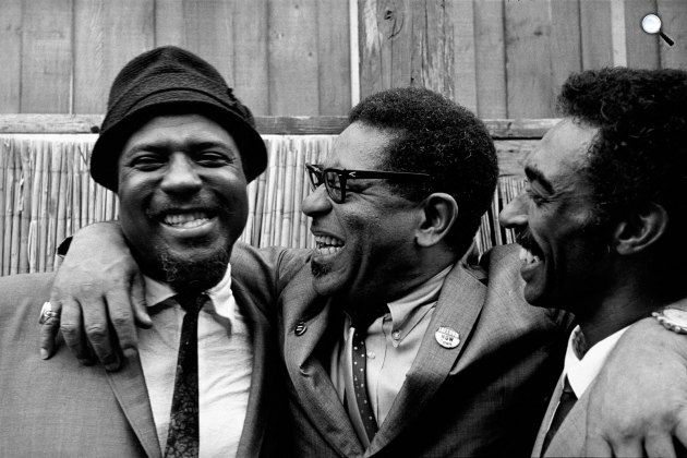 Thelonious Monk, Dizzy Gillespie, and Gerald Wilson, Monterey Jazz Festival, 1963 (Fotó: listal.com)
