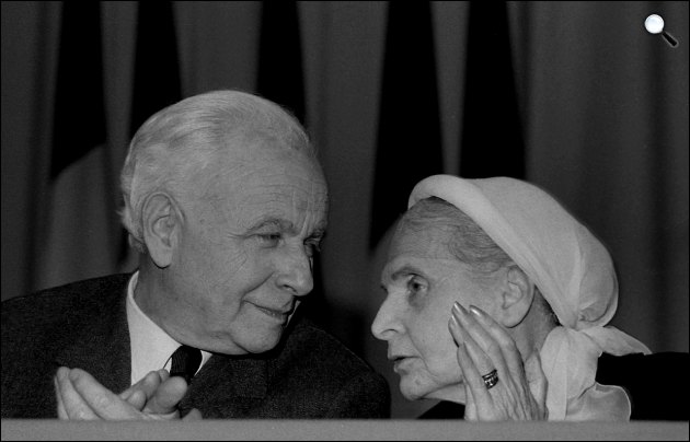 Louis Aragon író, költő és felesége, Elsa Triolet író (Fotó: babelio.com)