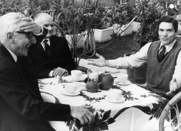 Cesare Musatti pszichológus, író; Alberto Moravia író és Pier Paolo Pasolini filmrendező, 1965 (Fotó: Olycom)