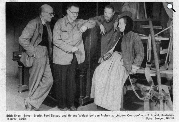 Kurázsi mama és gyermekei próbája - Erich Engel, Bertolt Brecht, Paul Dessau és Helene Weigel, 1949 (Fotó: Willi Saeger/Erich-Engel-Archiv)