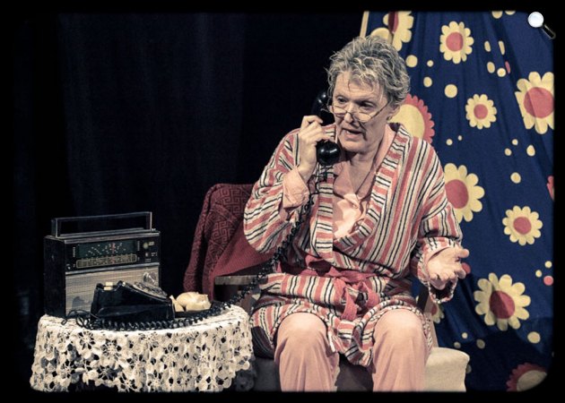 Egy komcsi nyanya vagyok! - Csoma Judit, Katona József Színház, próba (Fotó: Dömölky Dániel)