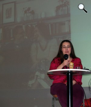 Szabó T. Anna költő, író, műfordító a Váci Irodalmi Szalon estjén, Vác (Fotó: Garamvölgyi Katalin/cultura.hu)