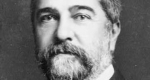 Louis Comfort Tiffany (1848-1933) amerikai üveggyáros, festő, tervező és ötvös, 1908 (Fotó: Wikipédia)