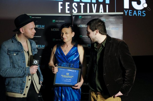 Csillag Tamara Szilvia és Klopfstein-László Bálint a Mobile Film Fesztivál díjátadóján (Fotó:  Mascot Vizuális Alkotóműhely)