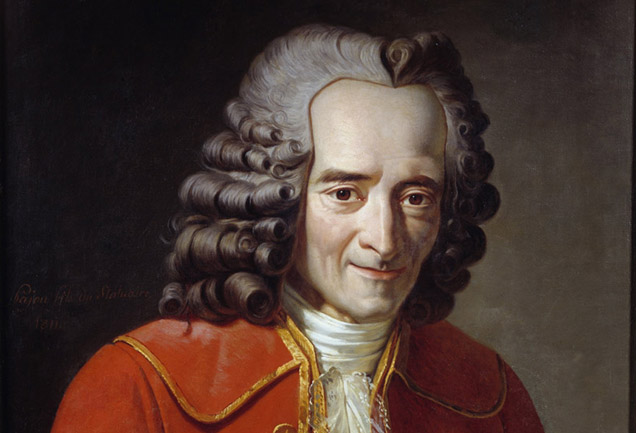 Jacques Augustin Catherine Pajou: Voltaire(Francois Marie Arouet, 1694-1778) olvas, 1811 (Fotó: Wikimédia)