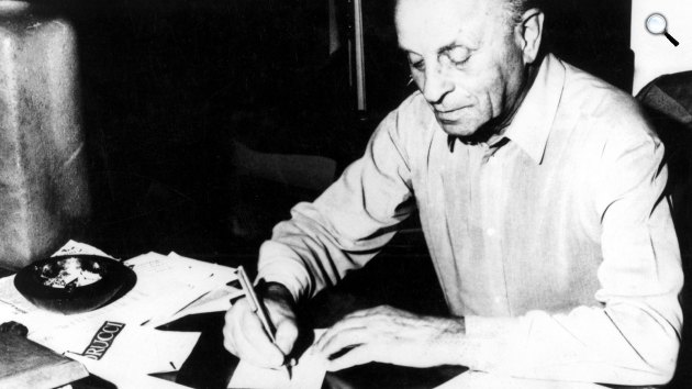 Bíró László József (1899-1985) golyóstoll feltalálója, újságíró, festőművész, feltaláló (Fotó: OSZK)