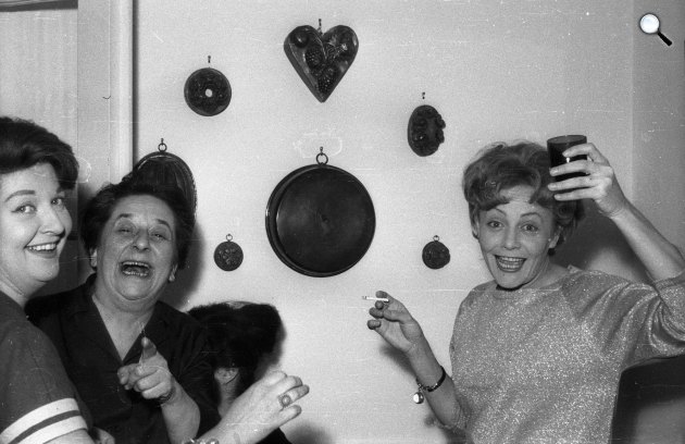 Balogh Erzsi, Gobbi Hilda és Temessy Hédi színművésznők, 1965 (Fotó: Fortepan)