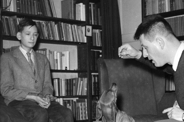 Karinthy Márton író, színigazgató és Karinthy Ferenc író otthonukban, 1963 (Fotó: Fortepan/Hunyady József)