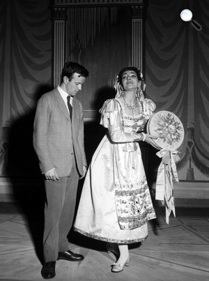 Maria Callas és Franco Zeffirelli a milánói Scalában, 1955 (Fotó: medici.tv)