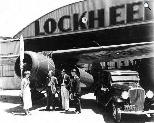 Amelia Earhart, Allen Lockheed, Carl Squire és Floyd Steam, circa 1932 (Fotó: Pinterest) 